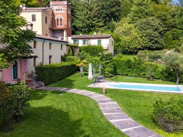 casa indipendente in vendita a Costermano sul Garda