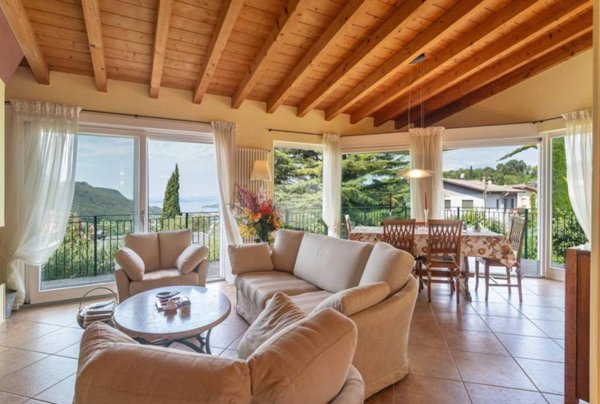 casa indipendente in vendita a Costermano sul Garda