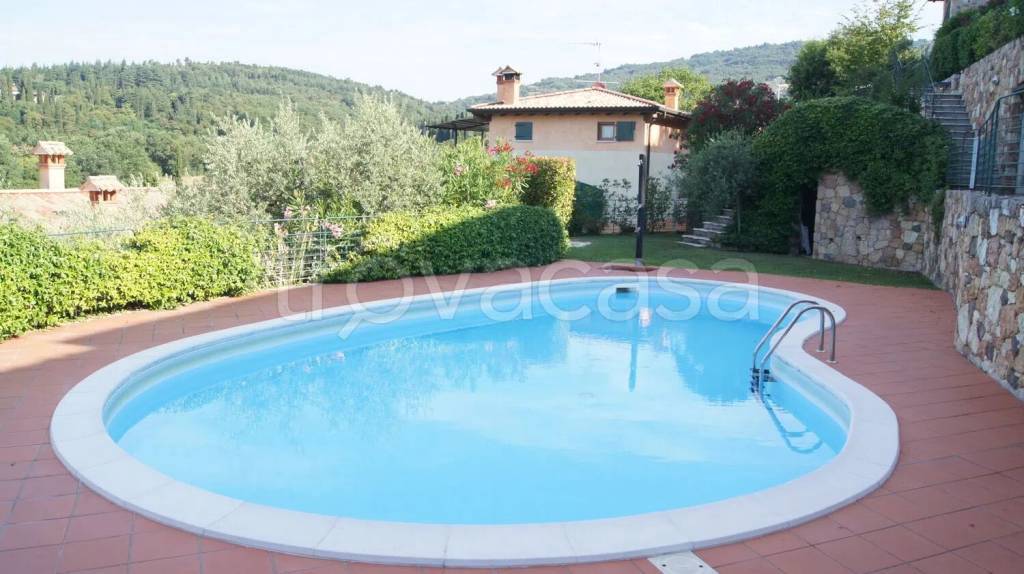 casa indipendente in vendita a Costermano sul Garda