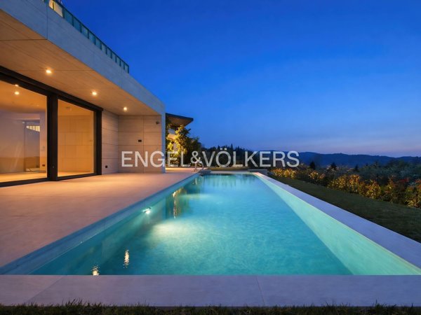 casa indipendente in vendita a Costermano sul Garda in zona Albarè