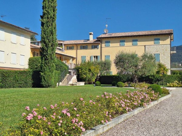 appartamento in vendita a Costermano sul Garda in zona Marciaga