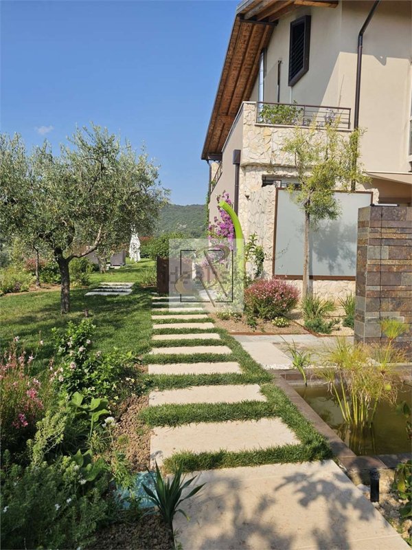 casa indipendente in vendita a Costermano sul Garda