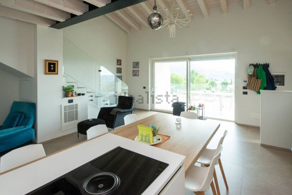 casa indipendente in vendita a Costermano sul Garda