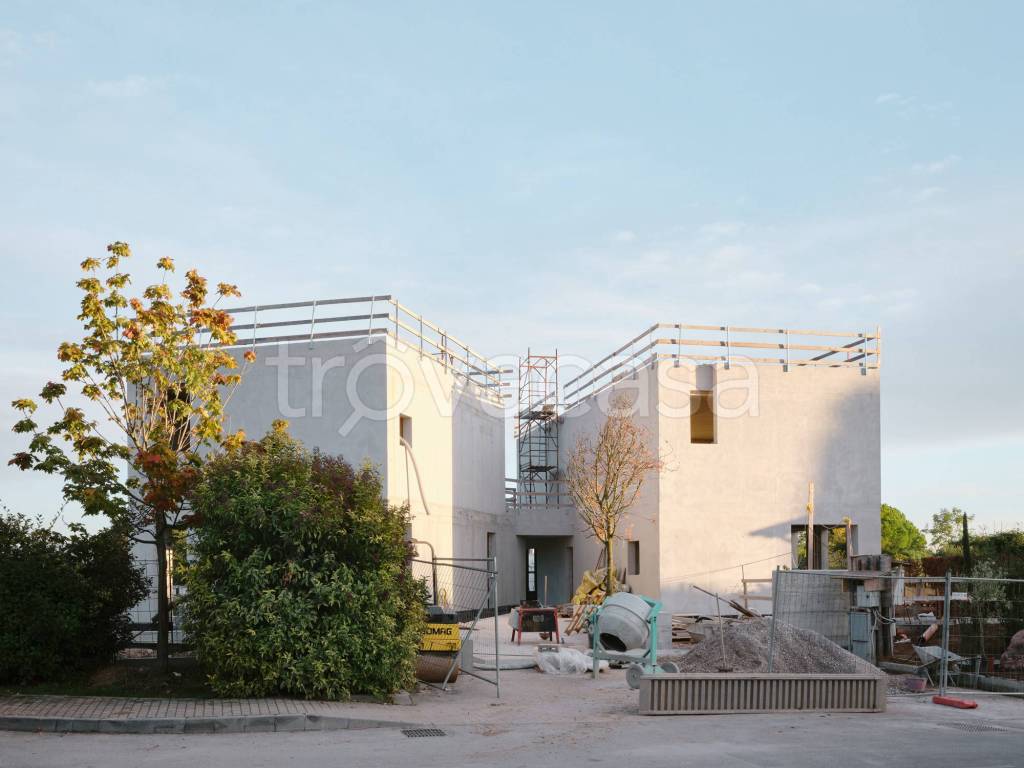 casa indipendente in vendita a Costermano sul Garda