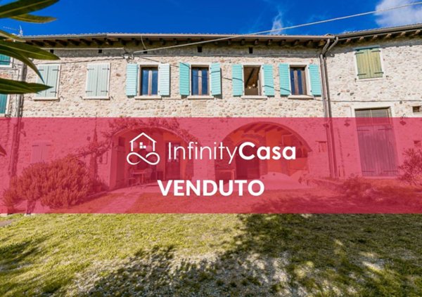 casa indipendente in vendita a Costermano sul Garda in zona Marciaga