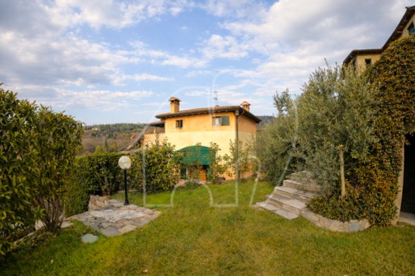 casa indipendente in vendita a Costermano sul Garda