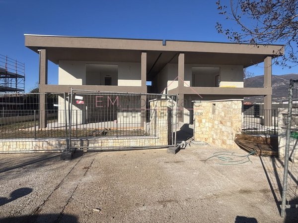 appartamento in vendita a Costermano sul Garda in zona Albarè