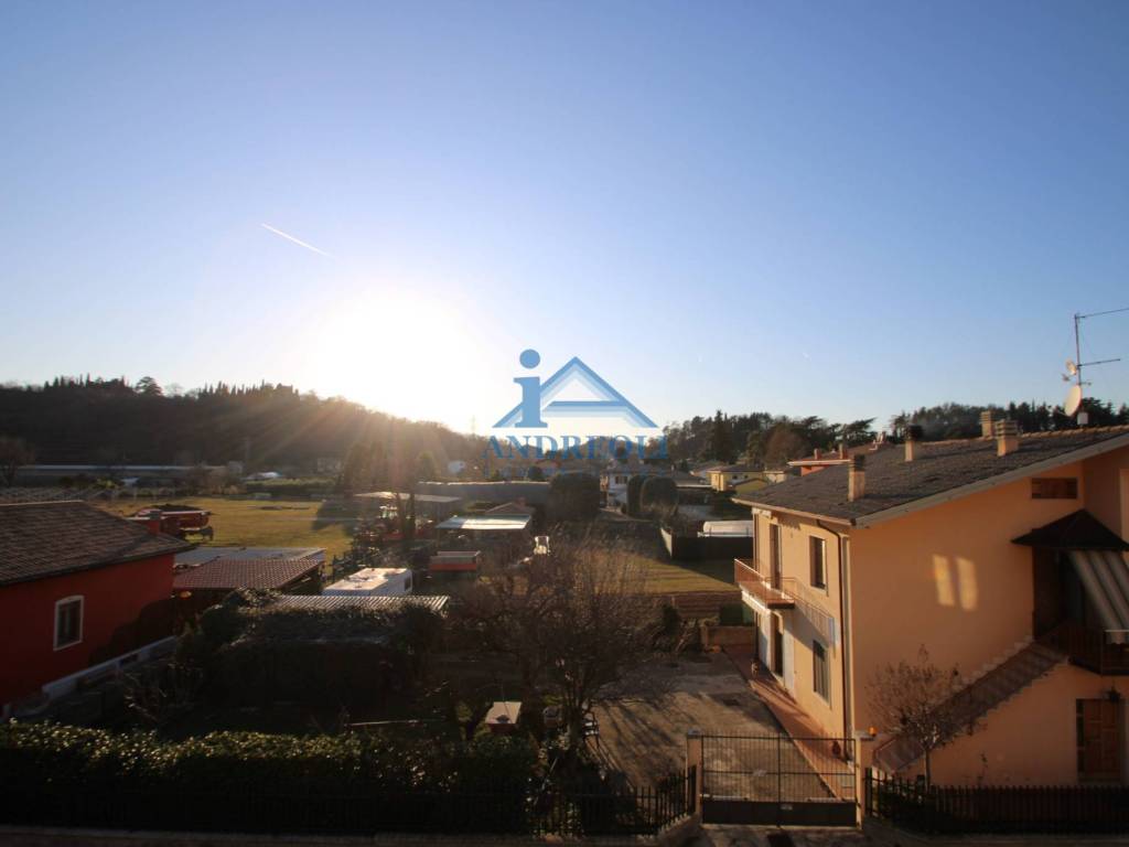 appartamento in vendita a Costermano sul Garda in zona Albarè