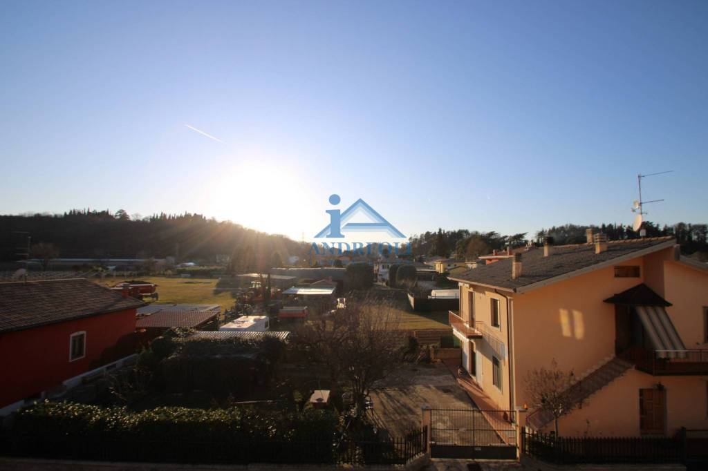 appartamento in vendita a Costermano sul Garda in zona Albarè