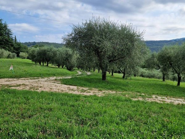terreno edificabile in vendita a Costermano sul Garda