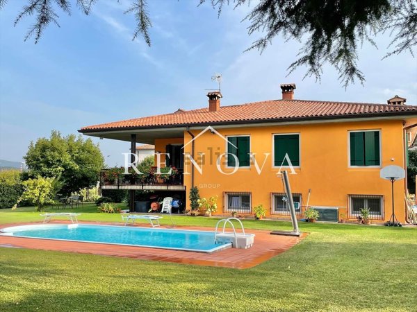 casa indipendente in vendita a Costermano sul Garda in zona Albarè