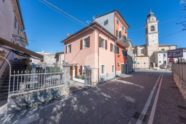 casa indipendente in vendita a Costermano sul Garda