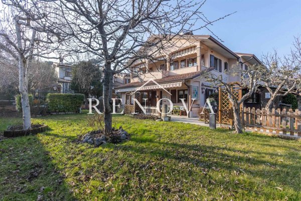 casa indipendente in vendita a Costermano sul Garda in zona Albarè