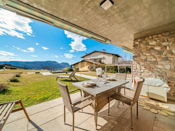 appartamento in vendita a Costermano sul Garda in zona Albarè