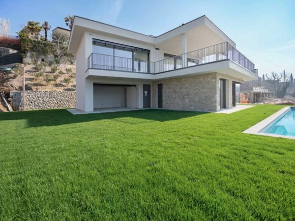 casa indipendente in vendita a Costermano sul Garda