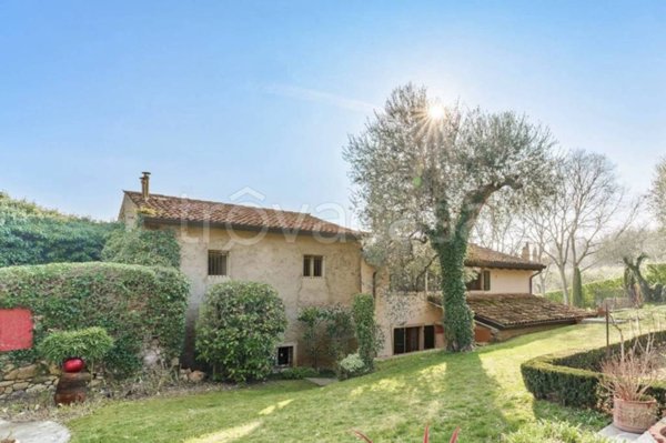 casa indipendente in vendita a Costermano sul Garda in zona Marciaga