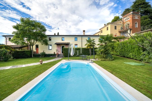 casa indipendente in vendita a Costermano sul Garda