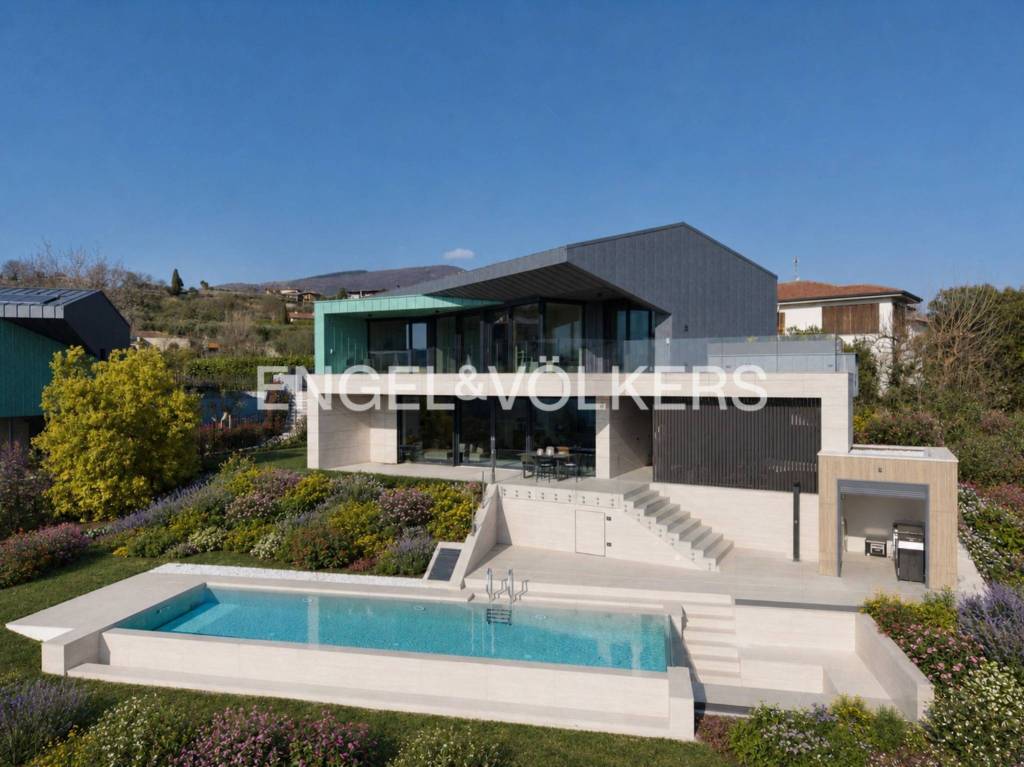 casa indipendente in vendita a Costermano sul Garda in zona Albarè