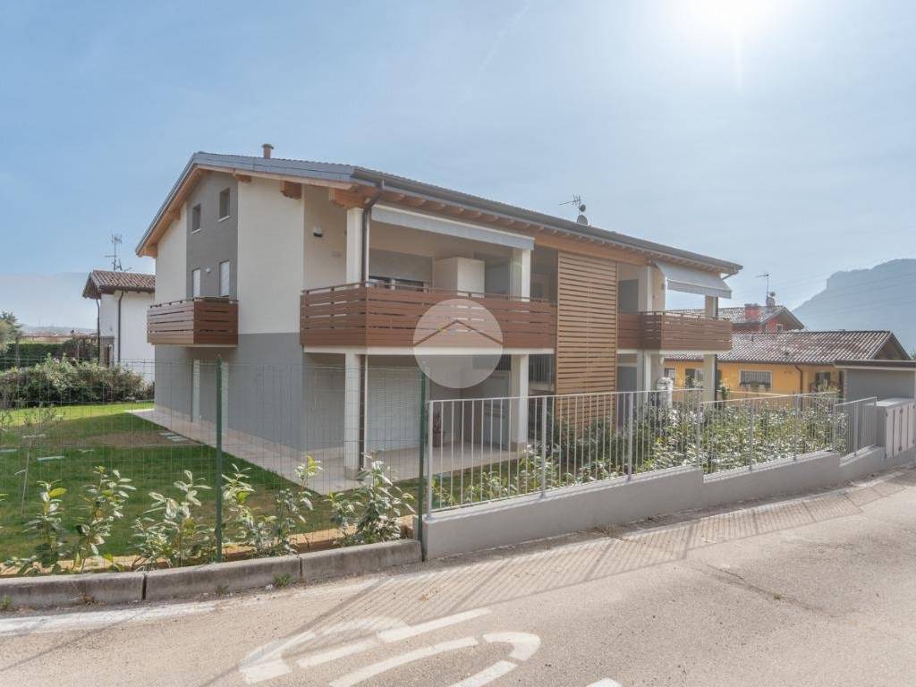 appartamento in vendita a Costermano sul Garda in zona Albarè