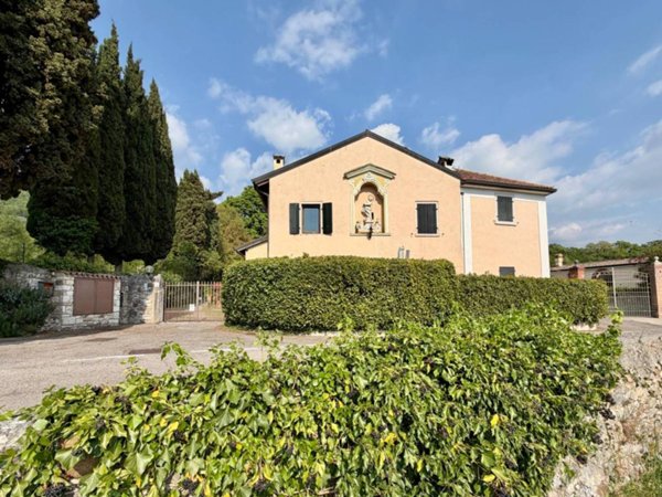 casa indipendente in vendita a Costermano sul Garda in zona San Verolo