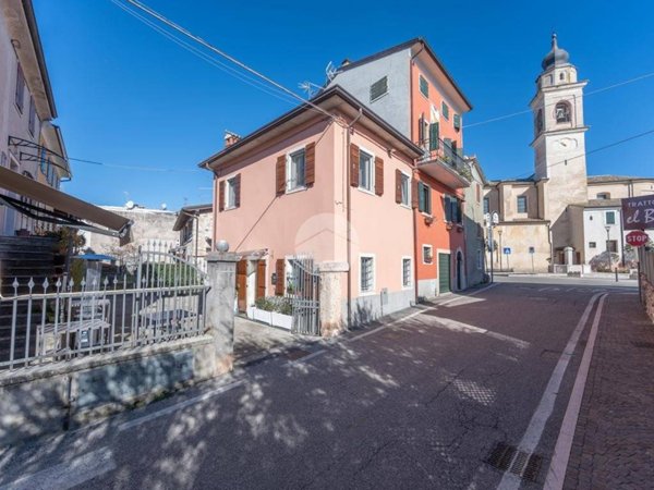 casa indipendente in vendita a Costermano sul Garda