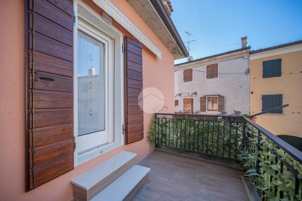 casa indipendente in vendita a Costermano sul Garda