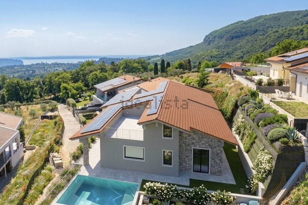 casa indipendente in vendita a Costermano sul Garda in zona Marciaga