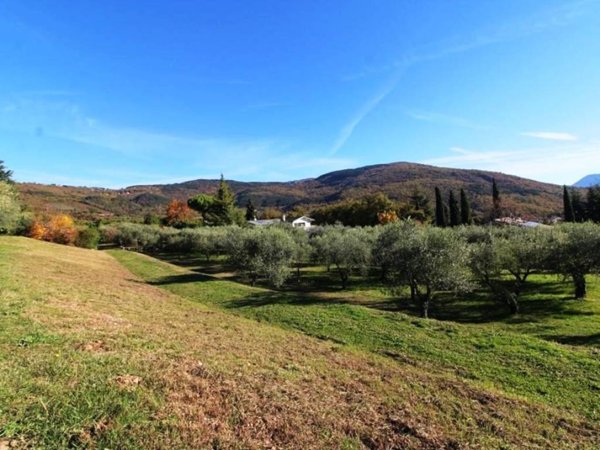 terreno edificabile in vendita a Costermano sul Garda