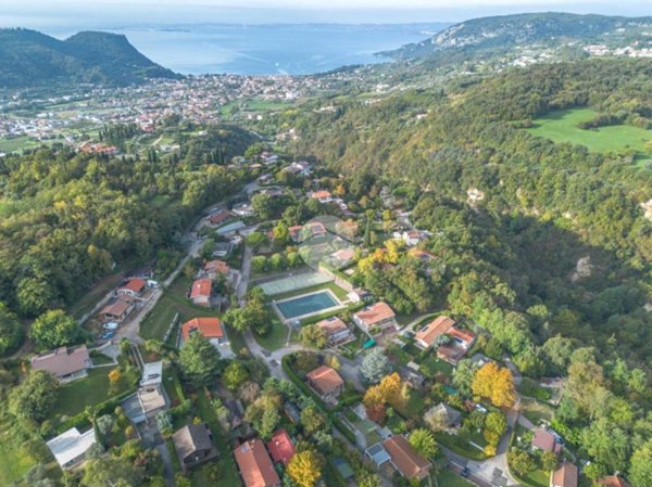 casa indipendente in vendita a Costermano sul Garda