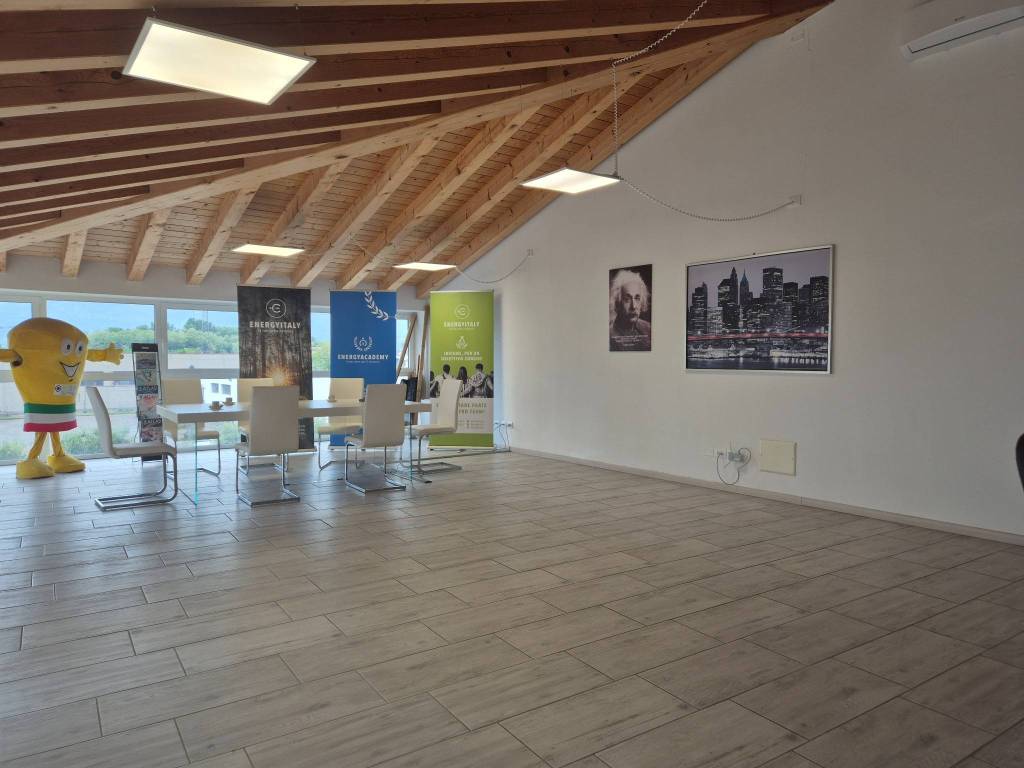 ufficio in vendita a Costermano sul Garda