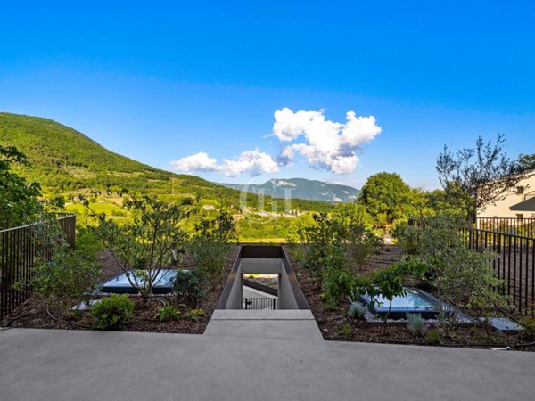 casa indipendente in vendita a Costermano sul Garda