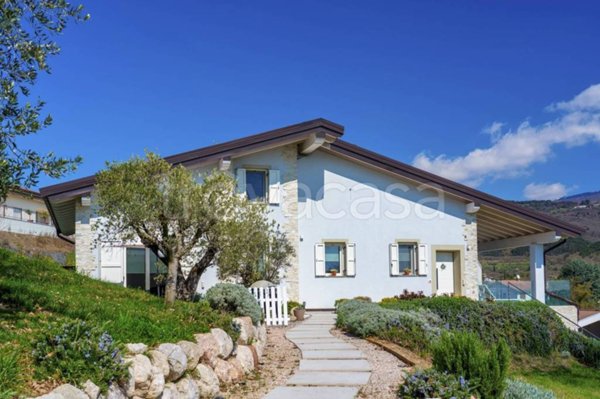 casa indipendente in vendita a Costermano sul Garda in zona San Verolo