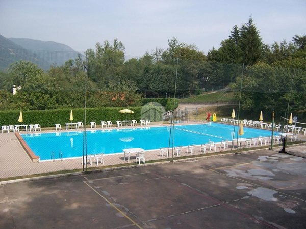terreno edificabile in vendita a Costermano sul Garda in zona Albarè
