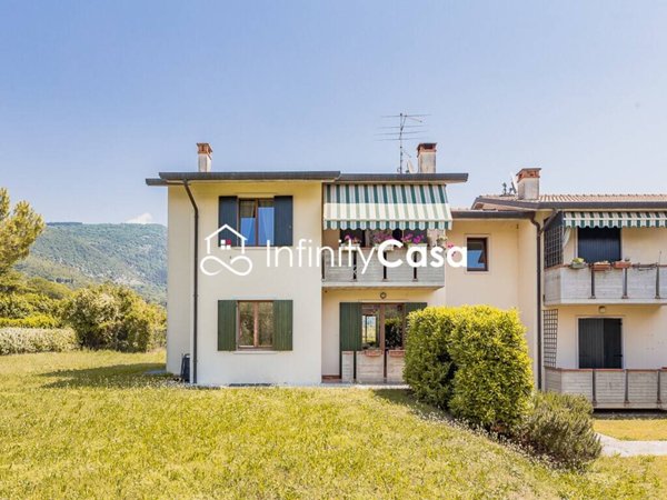 appartamento in vendita a Costermano sul Garda in zona Albarè