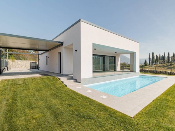 casa indipendente in vendita a Costermano sul Garda in zona Marciaga