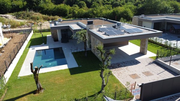 casa indipendente in vendita a Costermano sul Garda in zona Marciaga