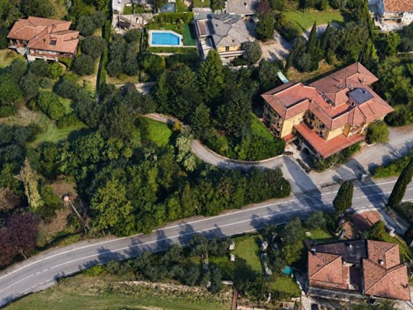 terreno in vendita a Costermano sul Garda in zona Albarè