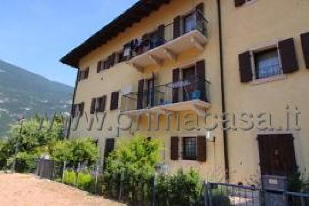 appartamento in vendita a Dolcè in zona Peri