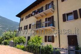 appartamento in vendita a Dolcè in zona Peri