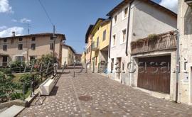 quadrivano in vendita a Dolcè in zona Ossenigo
