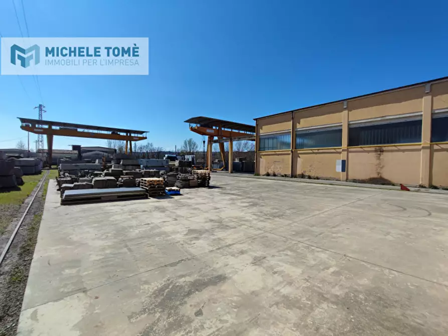 terreno edificabile in vendita a Dolcè in zona Volargne