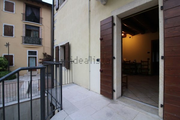 appartamento in vendita a Dolcè in zona Peri