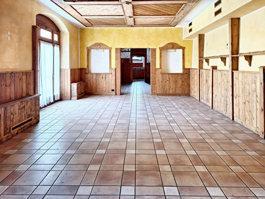 negozio in vendita a Dolcè in zona Peri