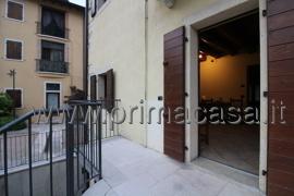 appartamento in vendita a Dolcè in zona Peri