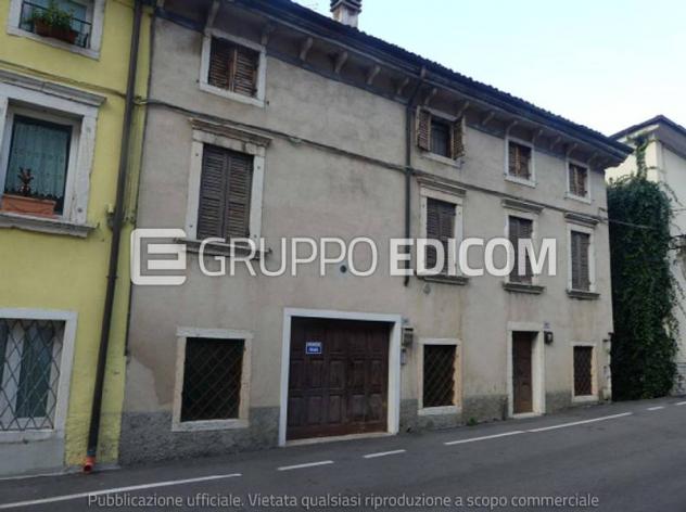 appartamento in vendita a Dolcè in zona Ceraino