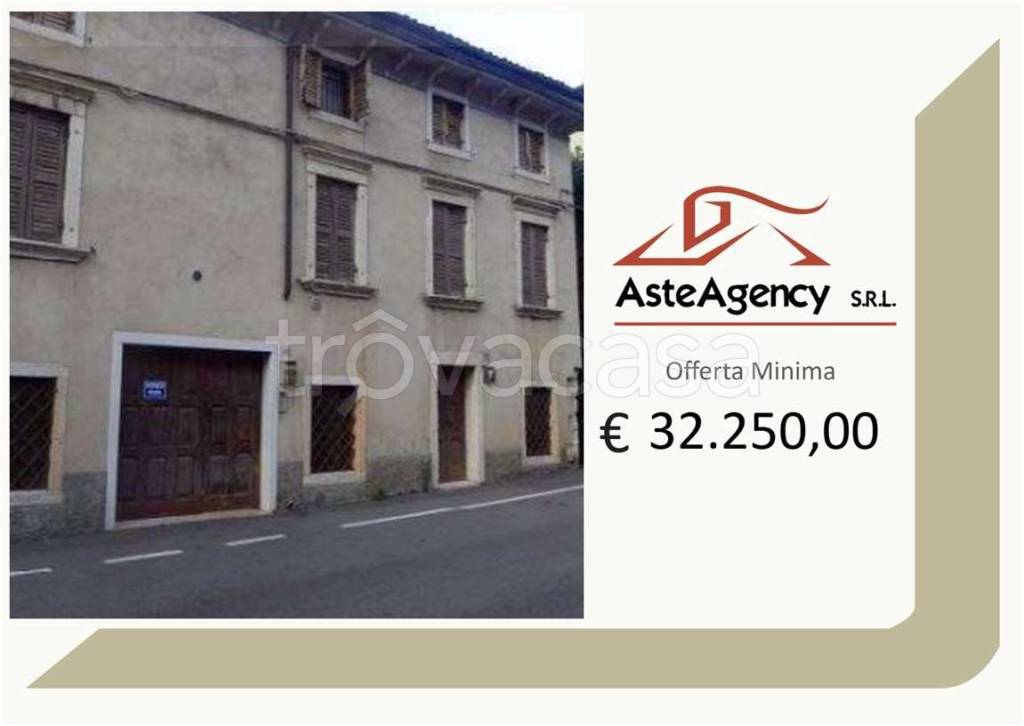 appartamento in vendita a Dolcè in zona Ceraino