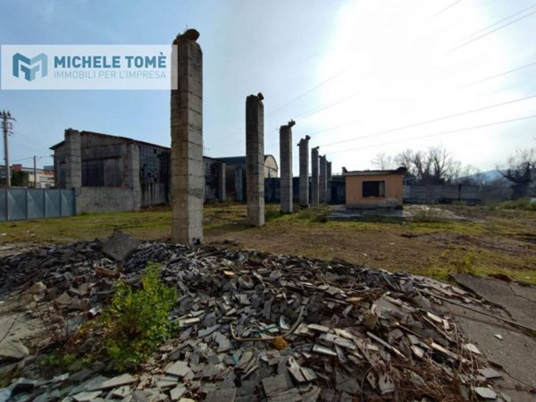 terreno edificabile in vendita a Dolcè in zona Volargne