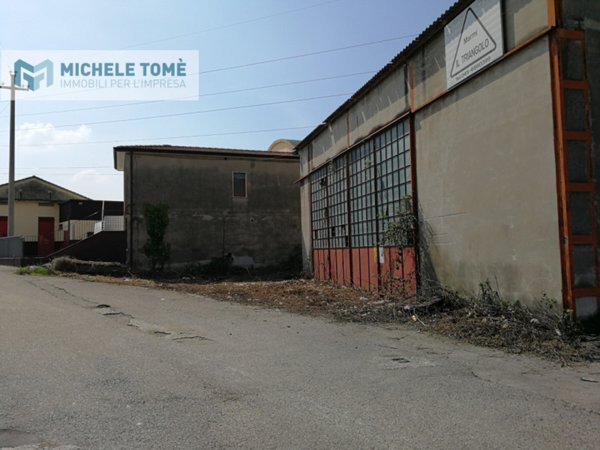 terreno edificabile in vendita a Dolcè in zona Volargne