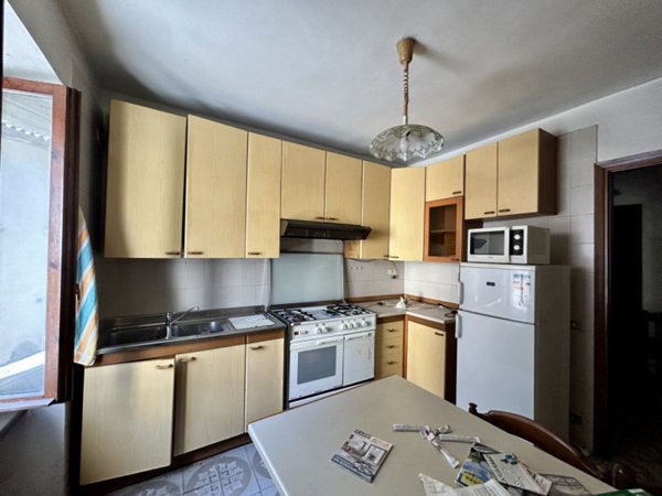 appartamento in vendita a Dolcè in zona Volargne