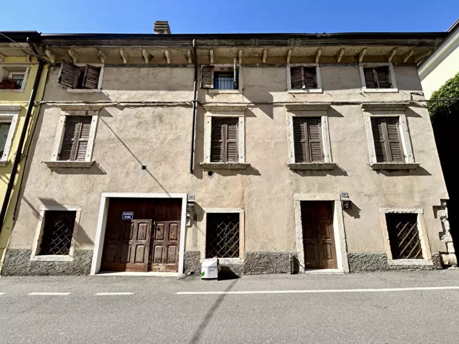 appartamento in vendita a Dolcè in zona Ceraino